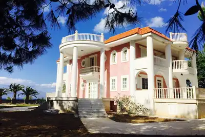 Image de Villa en bord de mer avec des vues majestueuses - Péloponnèse - 2 heures à l'ouest d'Athènes