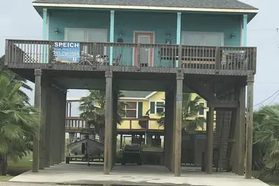 Image de Belle beachouse avec une vue magnifique!