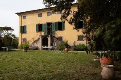 Image de Ancienne villa dans la campagne de Lucques