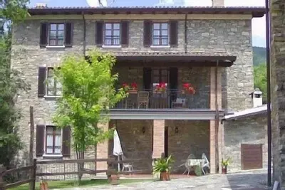 Image de Une Superbe Ferme De 5 Chambres Renovee dans les collines d'Emilia