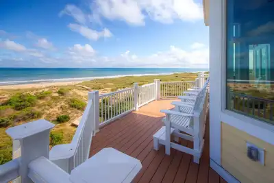 Image de Amenity Filled Oceanfront Escape! Ascenseur, piscine, bain Ă remous, salle de jeux, salle de presse