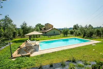 Image de Maison avec piscine privée et cloturé à 5km de la ville Amelia. Endroite calme