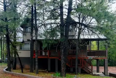 Image de Grande maison qui est accueillante pour les enfants et les animaux maison non fumeur