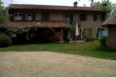 Image de Maison de charme dans la campagne à 20 km de Turin
