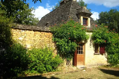 Ravissant maison 4* en pierre d'époque près de Montignac, grande piscine et wifi