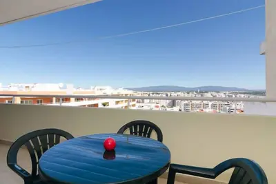Appartement avec piscine / Wifi près de la plage et du centre de Portimao