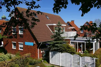 Image de maison cottage Fischer - à 20 m de la plage de la digue du port mer Neuharlingersiel