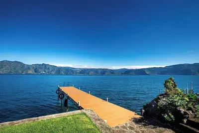 Image de Lac de luxe Front Property / belles vues / Infrastructures modernes / Cerro De Oro