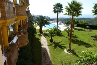 Image de 1 Suite+1 ch - 2 Salles de B. -Residence Balcon Vue sur la Mer- 4 Pers. 2 Pisc.