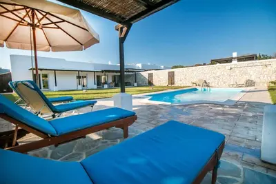 Image de Olympos, près de la baie Anthony Quinn et Faliraki