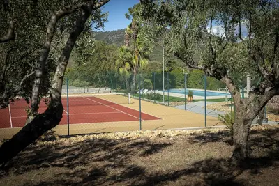 Image de Belle maison provençale avec piscine et tennis, proche mer et centre ville