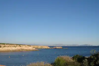 Image de Superbe vue mer - Dans les Calanques - A  1 minute à pied de la mer.