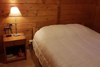 Image de chalet bois tout confort, spacieux avec vue magnifique!