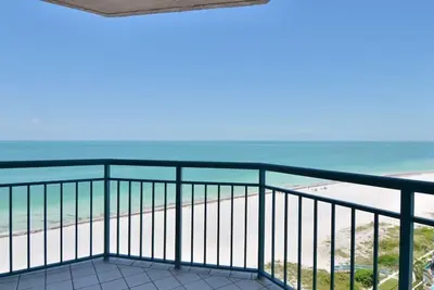 Image de Profitez de la Gem de Clearwater / Sandkey Beachfront Luxury Condo