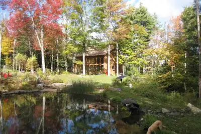 Image de Une vraie retraite Shangri-La-Country avec étang, jardins et immense terrasse et vue