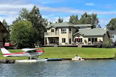 Image de Lakeside Privé maison de 4 chambres Dans le sud d'Anchorage, Avec Bateau disponibilité.