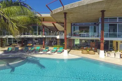 Image de Meilleur Villa Ă louer dans la famille ou groupe de vacances, In House & Spa Event Tent