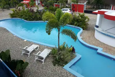 Image de Condo 1 chambre convivial dans le centre-ville, près de la plage