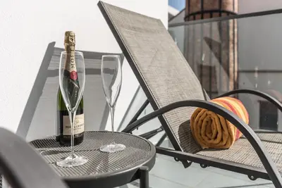 Image de Superbe 2 chambres, 2 salle de bains Apt dans le développement 'une Fabrica' - 20562 / Al