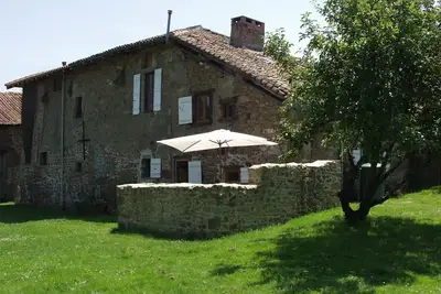 Image de Ferme modernisée, trois chambres, jardin calme et isolé, Wifi et animal de compagnie