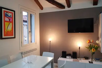 Image de Appartement neuf penthouse Biennale Venezia WiFi gratuit et télévision par satellite