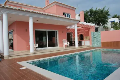 Image de Villa de 4 chambres avec vue sur la mer, piscine privée et à 4 km de la plage