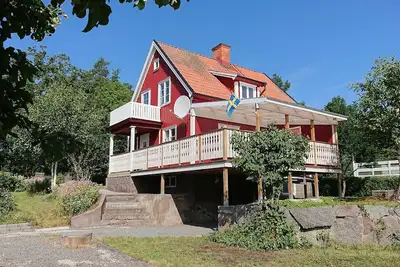 Maison de vacances dans le Småland avec un bateau d'aviron, kayak et une grande véranda, Tjust Skärgård