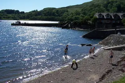 Image de Bord de mer / 3br / 3bt / sauna / spabath / Wifi / 3tv / parking / jardin / 2pets / cuisine gastronomique / 1tl