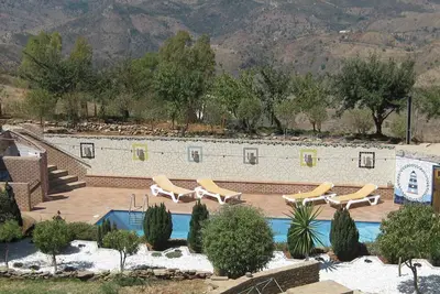 Profitez de vacances dans les montagnes au-dessus de Malaga