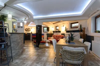 Image de Villa Kaja avec sauna privé au centre de ski de Bansko