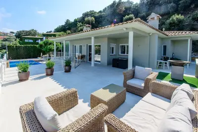Image de Incroyable villa de 5 chambres, entièrement rénové en 2017 à Begur Espagne