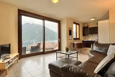Image de Bel appartement avec piscine et vue sur le lac à couper le souffle