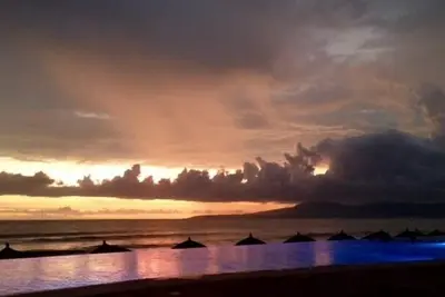 Image de Des vues spectaculaires à couper le souffle depuis ce condo en bord de mer au 9e étage!