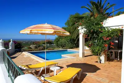 Image de Garden Cottage of a Country Villa with Pool, Mountain and stunning Seaviews