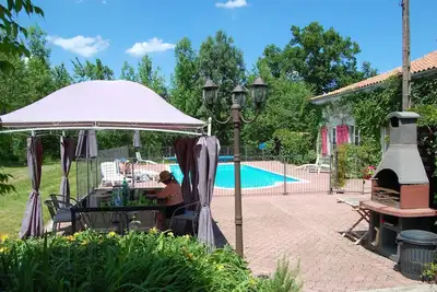Image de Maison de luxe isolée. Piscine privée. Entre Cognac, Angoulême, Royan. Bordeaux.