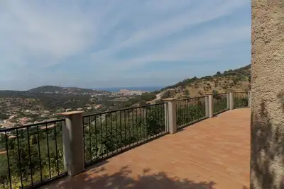 Image de Villa toute équipée, climatisée, à 2Kms d'Ile rousse, vue mer et montagne