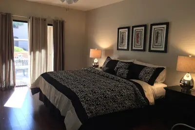 MODÈLE Sharp Condo * Remodeled * 2br, 2ba * Signature Scottsdale