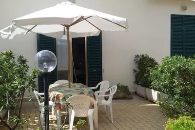 Image de Appartement indépendant avec cour extérieure très proche de la mer