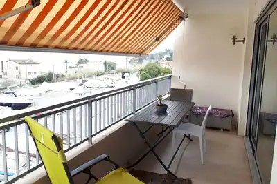 Image de Golfe Juan, 150 m de la plage, F2, lumineux, 43m2, balcon 14m2, vue mer + garage