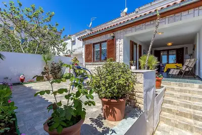 Image de A seulement 200 mètres de la plage de galets avec vue sur la mer