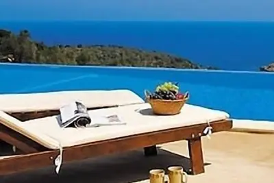 Villa avec piscine privée et vue sur la mer Égée
