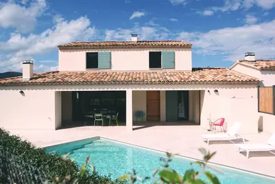 Image de Villa Moderne avec piscine privative à pied du Mt Ventoux - 1o personnes