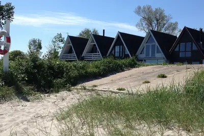 Image de Cottage dans la première rangée - 20 m de grande plage