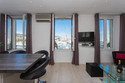Image de Cannes Center, Ideal Congress, Holidays, Modern Apartment Facing The Old Port