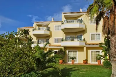 Image de Maison de luxe proche mer avec piscine, hammam, jacuzzi gymnase, aire de jeux.
