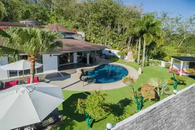 Image de Luxueuse, calme, piscine privée villa Jasmine, 7/7 femme de ménage/majordome