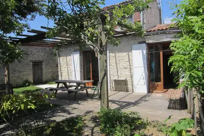 Image de Maison en pierre proche La Rochelle et Plage