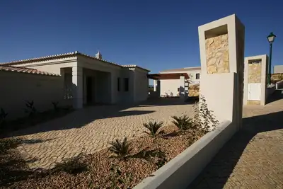 Image de Villa récemment construite avec piscine sur le parcours de golf de Pinta