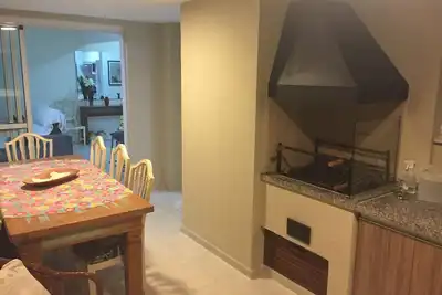 Image de Monter avec balcon gastronomique, à 150m de la plage, 3 chambres avec air, piscine et barbecue
