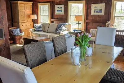 Image de Ocean & Marina Vues de ce cottage de Charme! Walk To Beach & Ville.